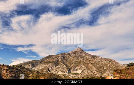 La Concha Mountain, von der Istan Road aus gesehen Stockfoto