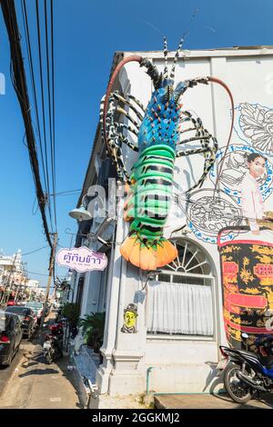 Fassade des TU Kab Khao Thai Restaurants, Altstadt von Phuket, Phuket, Thailand Stockfoto