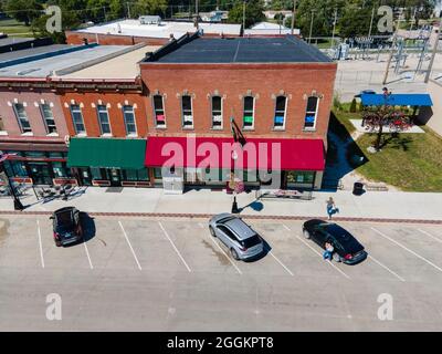 Luftaufnahme des Mulholland Lebensmittelgeschäftes, Main Street, Malvern, Iowa, USA. Stockfoto