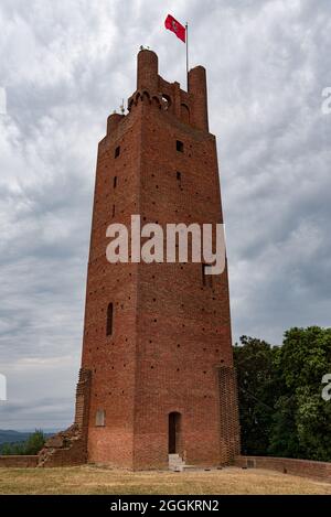 Die Rocca di Federico II ist ein Turm aus dem 13. Jahrhundert in San Miniato. Während des Zweiten Weltkriegs zerstört, wurde es im Jahr 1958 wieder aufgebaut, es ist 37 Stockfoto