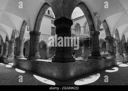 Teano, Kampanien, Kloster Sant'Antonio da Padova. Die Gründung des Klosters von Teano geht auf die erste Hälfte des XIV Jahrhunderts zurück. Stockfoto