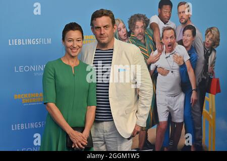 München, Deutschland. September 2021. Sebastian BEZZEL (Schauspieler), Johanna WOKALEK (Schauspielerin), Filmpremiere BECKENRAND SHERIFF am 01.09.2021. Kredit: dpa/Alamy Live Nachrichten Stockfoto