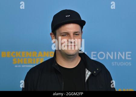 München, Deutschland. September 2021. Frederic LINKEMANN (Schauspielerin), Einzelbild, Einzelbild beschnitten, Porträt, Porträt, Portrait, Filmpremiere BECKENRAND SHERIFF am 1. September 2021. Kredit: dpa/Alamy Live Nachrichten Stockfoto