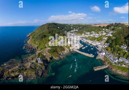 Polperro ist ein großes Dorf, eine zivile Pfarrei und ein Fischerhafen innerhalb der Polperro Heritage Küste im Süden von Cornwall, England. Seine Bevölkerung ist ar Stockfoto