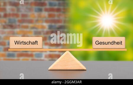 Entscheidung und Abwägung zwischen Lockdown und Öffnung in der Corona-Krise Stockfoto