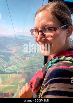 Frau, Seilbahn, hoher Kasten, Alpen, Appenzell, Berge, Schweiz Stockfoto