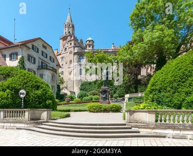 Deutschland, Baden-Württemberg, Sigmaringen, Prinz Karl Anton von Hohenzollern-Sigmaringen, 1811-1885, Denkmal auf dem Karl-Anton-Platz in der Fürst-Wilhelm-Straße. Stockfoto