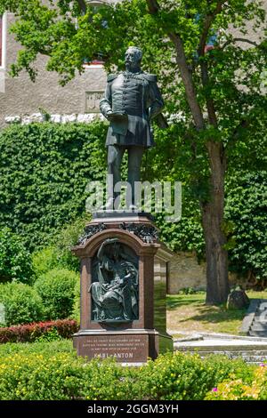 Deutschland, Baden-Württemberg, Sigmaringen, Prinz Karl Anton von Hohenzollern-Sigmaringen, 1811-1885, Denkmal auf dem Karl-Anton-Platz in der Fürst-Wilhelm-Straße. Stockfoto