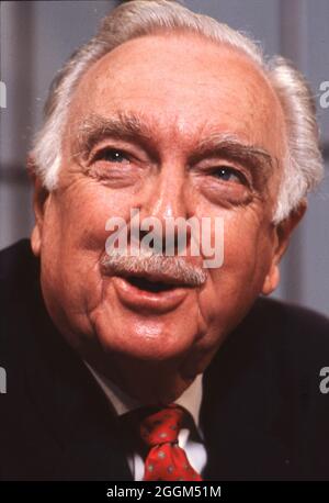 Austin Texas USA, 1994: Der ehemalige CBS-Zeitungsmann Walter Cronkite spricht auf einer Pressekonferenz. ©Bob Daemmrich Stockfoto