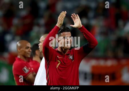 Faro, Portugal. September 2021. Portugals Stürmer Cristiano Ronaldo feiert am 1. September 2021 im Algarve-Stadion in Faro, Portugal, sein zweites Tor während der Fußball-Weltmeisterschaft 2022 in der europäischen Qualifikationsrunde der Gruppe A zwischen Portugal und der Republik Irland. (Bild: © Pedro Fiuza/ZUMA Press Wire) Stockfoto