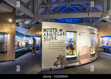 Der Ausstellungsbereich im Blue Ridge Music Center am Blue Ridge Parkway in Galax, Virginia. Stockfoto