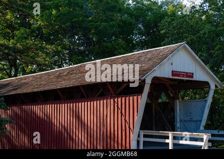 Cutler-Donahoe Bridge; Foto der Brücken von Madison County, Winterset, Iowa, USA. Stockfoto