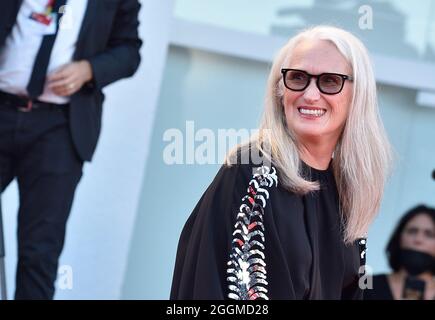 Venezia, Italien. September 2021. VENEDIG, ITALIEN - 01. SEPTEMBER: Jane Campion während der Eröffnungszeremonie während des 78. Internationalen Filmfestivals von Venedig am 01. September 2021 in Venedig, Italien Credit: dpa/Alamy Live News Stockfoto