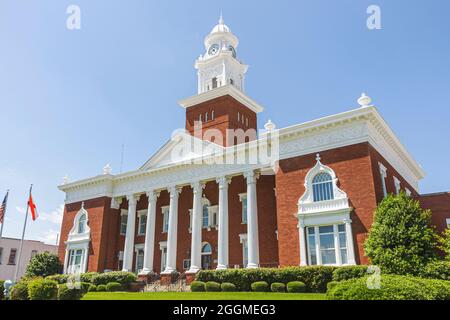 Alabama Opelika, Lee County Courthouse 1896 korinthische Säulen, Gebäude Uhrenturm Neoklassizistische Architektur im revivalen Stil Stockfoto