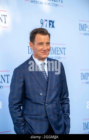 Clive Owen nimmt am 1. September 2021 an der Premiere von FX „Impeachment: American Crime Story“ im Pacific Design Center, Los Angeles, CA Teil Stockfoto