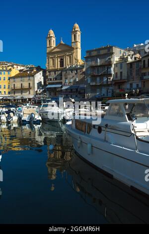 FRANKREICH. HAUTE-CORSE (2B) BASTIA. SAINT-JEAN BAPTISTE KIRCHE AM ALTEN HAFEN Stockfoto