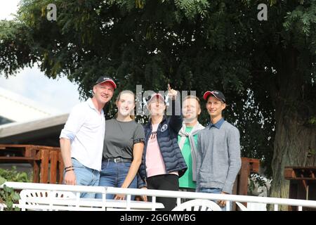 Andre Schröder,Charlotte Grave, amke Strohmann, Mario Henschel, Marvin Jünger beim Pressetermin zum Springturnier anlässlich der Görlitzer Springtage Stockfoto