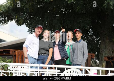 Andre Schröder,Charlotte Grave, amke Strohmann, Mario Henschel, Marvin Jünger beim Pressetermin zum Springturnier anlässlich der Görlitzer Springtage Stockfoto