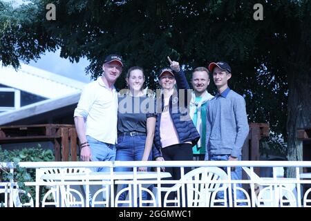 Andre Schröder,Charlotte Grave, amke Strohmann, Mario Henschel, Marvin Jünger beim Pressetermin zum Springturnier anlässlich der Görlitzer Springtage Stockfoto