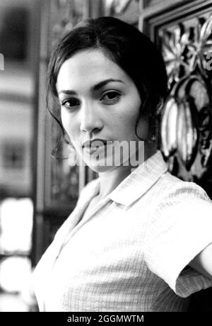 JENNIFER LOPEZ in BLUT UND WEIN (1996), Regie: BOB RAFELSON. Copyright: Nur für redaktionelle Verwendung. Kein Merchandising oder Buchcover. Dies ist eine öffentlich verteilte Handreichung. Nur Zugriffsrechte, keine Lizenz für Urheberrechte. Nur zu vervielfältigen in Verbindung mit der Promotion dieses Films. Kredit: MAJESTÄTISCHE FILME / Album Stockfoto