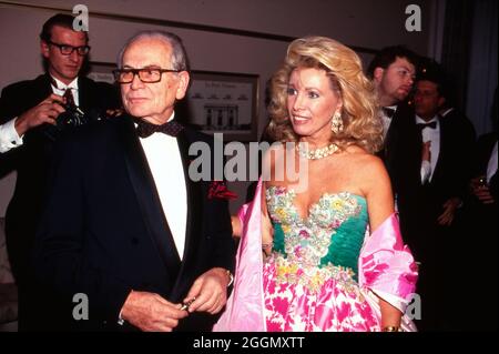 Ute Ohoven, deutsche Charity-Organisatorin, bei der UNESCO-Gala, Deutschland 1993. Die deutsche Wohltätigkeitsorganisation Ute Ohoven bei der UNESCO-Gala, Deutschland 1993. Stockfoto