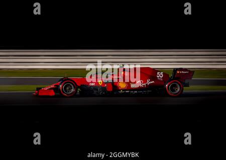 Carlos Sainz fuhr mit seinem Ferrari Scuderia F1-Auto während des Qualifyings beim britischen Grand Prix vom 2021. Juli, wo er schließlich den 6. Rang belegte Stockfoto