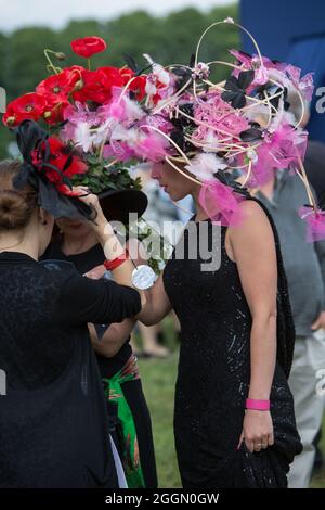 FRANKREICH. OISE (60) CHANTILLY HIPPODROME. PRIX DE DIANE, MODEDESIGN Stockfoto