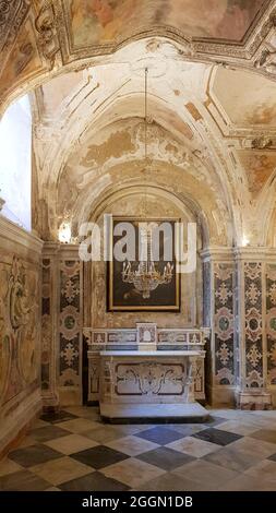 Ein schönes religiöses Gemälde über einem Altar aus der St. Andrew Kathedrale, Amalfiküste, Italien Stockfoto