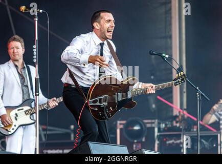 Miles Kane live auf der Common Stage beim Victorious Festival, Portsmouth, Großbritannien 29. August 2021. Stockfoto