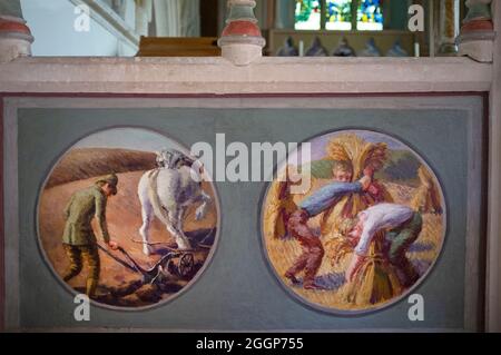 Die Gemälde der Bloomsbury-Künstler in der Berwick-Kirche, East Sussex Stockfoto