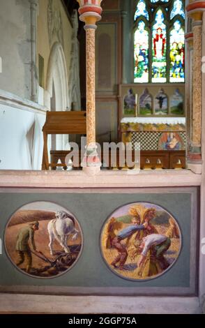 Die Gemälde der Bloomsbury-Künstler in der Berwick-Kirche, East Sussex Stockfoto