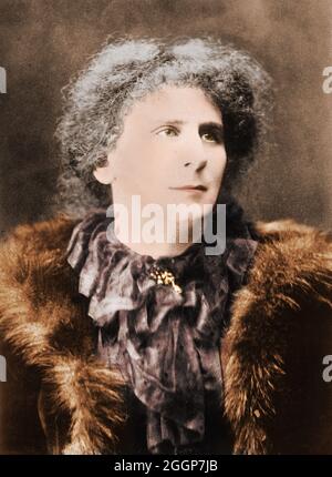 Hertha Ayrton, (1854-1923) war eine britische Mathematikerin und Physikerin, erhielt die Hughes-Medaille von der Royal Society für ihre Arbeit über elektrische Lichtbögen und Ripplemarken in Sand und Wasser. Stockfoto