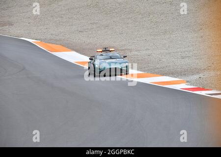 2. September 2021, Circuit Park Zandvoort, Zandvoort, FORMEL 1 HEINEKEN DUTCH GRAND PRIX 2021, auf dem Bild fährt das Safety Car über die neue Zandvoort-Rennstrecke. Stockfoto