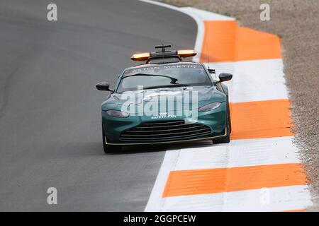 2. September 2021, Circuit Park Zandvoort, Zandvoort, FORMEL 1 HEINEKEN DUTCH GRAND PRIX 2021, auf dem Bild fährt das Safety Car über die neue Zandvoort-Rennstrecke. Stockfoto