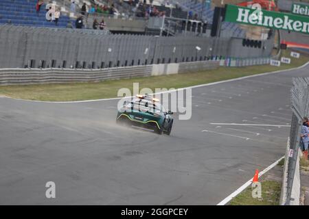 2. September 2021, Circuit Park Zandvoort, Zandvoort, FORMEL 1 HEINEKEN DUTCH GRAND PRIX 2021, auf dem Bild fährt das Safety Car über die neue Zandvoort-Rennstrecke. Stockfoto