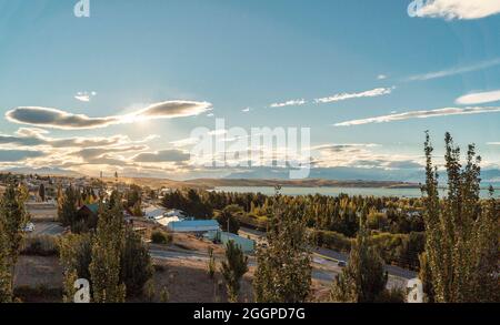 Panoramasicht auf die Stadt el Chalten in Santa Cruz, Argentinien Stockfoto