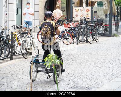 MAILAND, ITALIEN - 08. Aug 2021: Eine saubere Mobilität in Chinatown in Mailand Italien 2021. August Stockfoto