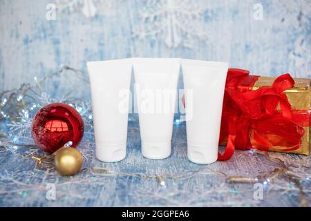 Neujahr oder weihnachtsgeschenke von Hautpflegeprodukten und Kosmetika Stockfoto