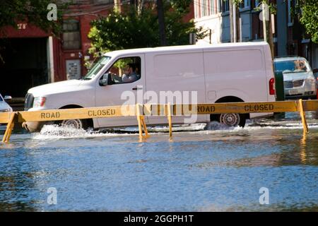 Straßenüberflutung durch Hurriam Ida Regen in Hoboken, New Jersey, USA. Stockfoto