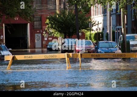 Straßenüberflutung durch Hurriam Ida Regen in Hoboken, New Jersey, USA. Stockfoto