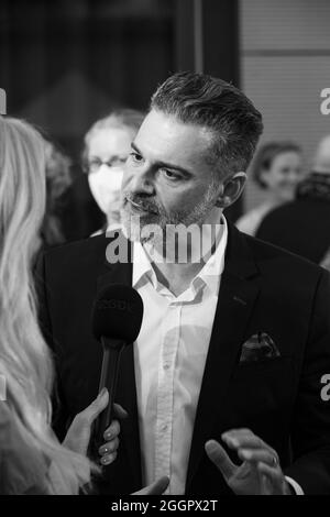 Richard Horatio Rick Kavanian bei der Premiere des Kinofilms Beckenrand Sherifff am 1. September 2021 im Münchner Arri Kino. * Richard Horatio Rick Kavanian bei der Premiere des Films Beckenrand Sheriff ( Pool Edge Sheriff ) am 1. September 2021 im Arri-Kino in München. (Foto: Alexander Pohl/Sipa USA) Quelle: SIPA USA/Alamy Live News Stockfoto