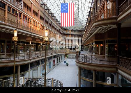 Innenansicht der Arcade eine viktorianische Ära Einkaufszentren heute das Hyatt Regency Hotel in der Innenstadt von Cleveland.Ohio.USA Stockfoto