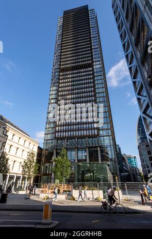 02/09/2021. London, Großbritannien. Foto von Ray Tang. Gäste nehmen an der Eröffnung des neuen luxuriösen Pan Pacific Hotels im Herzen der City of London Teil. Dieses Hotel gehört zur PAN PACIFIC Hotels-Gruppe in Singapur und ist das erste europäische Hotel. Das Hotel befindet sich in One Bishopsgate Plaza und verfügt über 237 Gästezimmer, darunter 42 Suiten und eine charakteristische Pan Pacific Suite; fünf Bars und Restaurants, darunter ein ganztägig geöffnetes Straits Kitchen Restaurant; Eine spezielle Wohlbefindenetage mit einem 18.5 Meter langen, unendlichen Pool und einer Cocktailbar im Devonshire House, die von Tom Dixon entworfen wurde. Foto von Ray Tang. Stockfoto