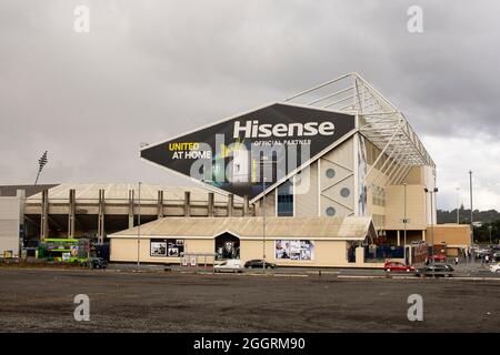 Ein Blick auf den East Stand & Leeds United Shop in der Elland Road am 22. August 2021. Kredit: Lewis Mitchell Stockfoto