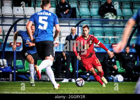 Tallinn, Estland. September 2021. Eden Hazard (10) aus Belgien wurde während des Qualifikationsspiels der FIFA-Weltmeisterschaft 2022 zwischen Belgien und Estland in der A. le Coq Arena in Aktion gesehen. Endergebnis; Belgien 5:2 Estland) Credit: SOPA Images Limited/Alamy Live News Stockfoto