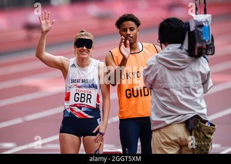 TOKIO, JAPAN. September 2021. CLEGG Libby aus Großbritannien tritt am Freitag, den 03. September 2021 in TOKIO, JAPAN, im Universal 4x4 bei den Paralympischen Spielen von Tokio 2020 im Olympiastadion an. Kredit: Taka G Wu/Alamy Live Nachrichten Stockfoto