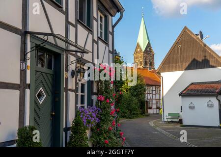 Altes Dorf Westerholt, denkmalgeschützter Stadtteil Herten Westerholt, über 60 alte, gut renovierte Fachwerkhäuser bilden ein historisches Dorfzentrum, Hert Stockfoto