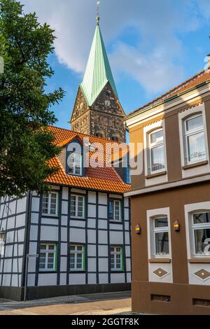 Altes Dorf Westerholt, denkmalgeschützter Stadtteil Herten Westerholt, über 60 alte, gut renovierte Fachwerkhäuser bilden ein historisches Dorfzentrum, Hert Stockfoto