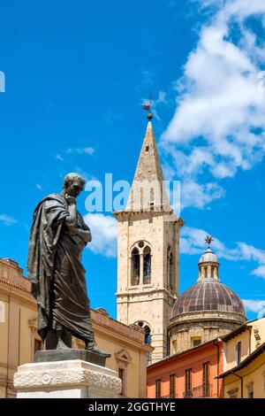 Statue von Ovid auf der Piazza XX Settembre, Sulmona, Italien Stockfoto