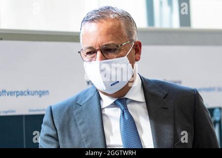 02. September 2021, Baden-Württemberg, Heidenheim: Toralf Haag, Vorsitzender der Konzerngeschäftsführung von Voith beim Besuch von Ministerpräsident Kretschmann bei Voith. Foto: Tom Weller/dpa Stockfoto